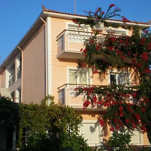 theodora-studios-apartments.kefaloniahotels.net/