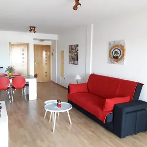 https://new-and-bright-apartment.in-canary-islands.com